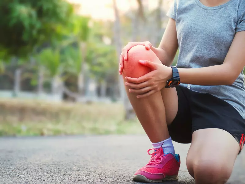 Knee Pain Treatment Near Me in Fayetteville, NC. Chiropractor For Runner's Knee Pain Relief.
